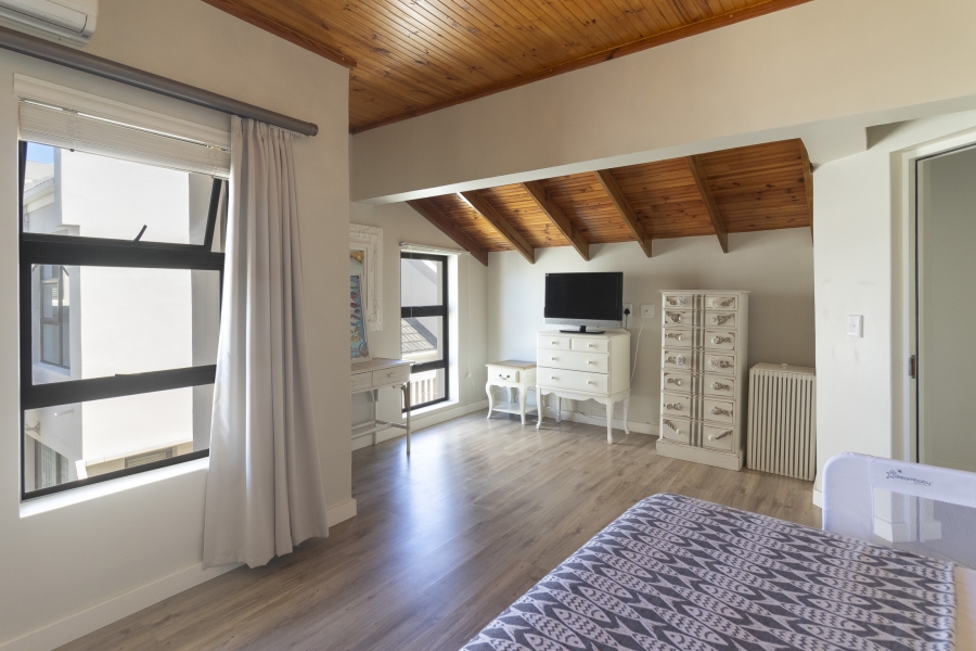 5 Bedroom Property for Sale in Royal Alfred Marina Eastern Cape